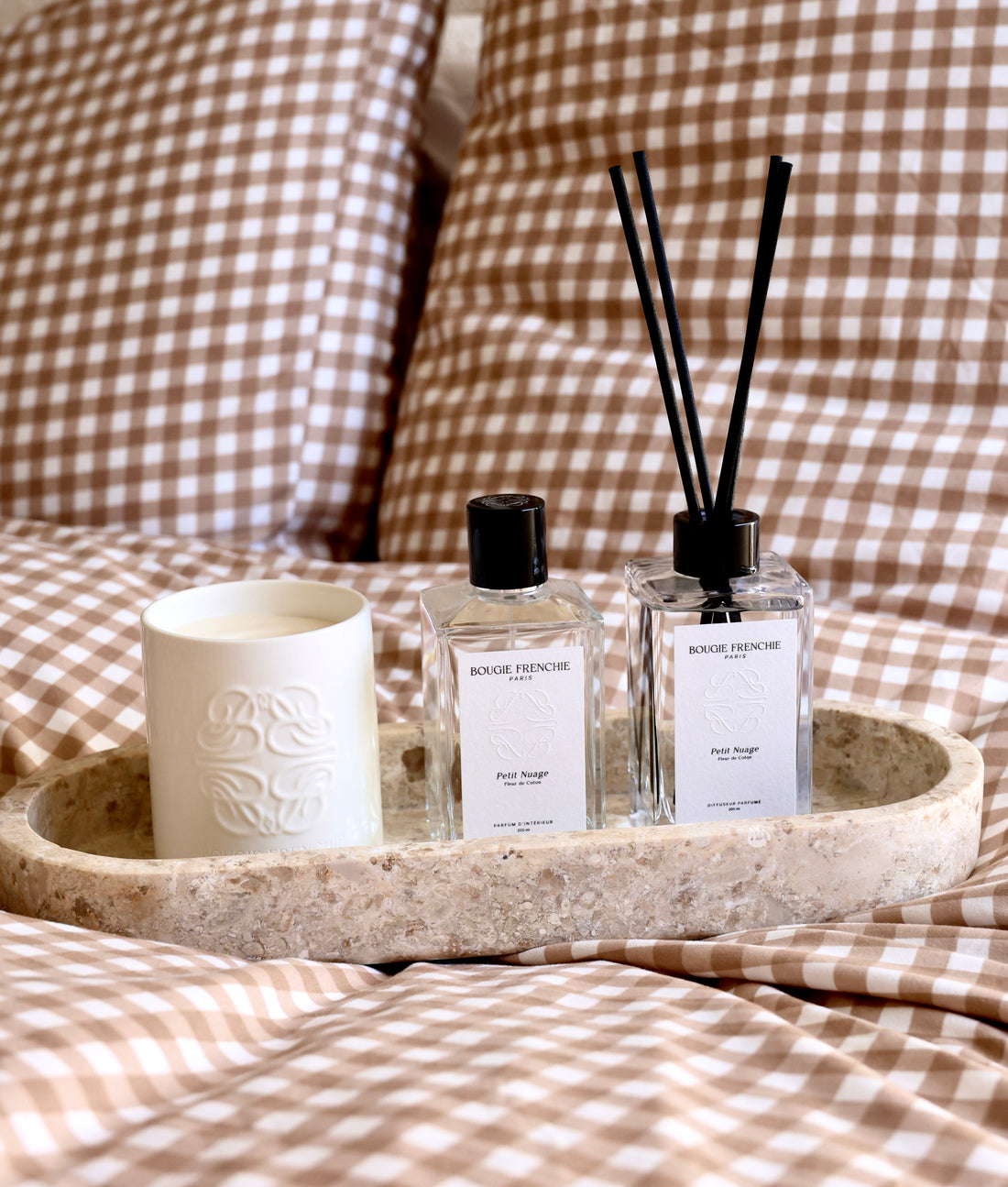 Pack signature: bougie parfumée, parfum d'intérieur et diffuseur